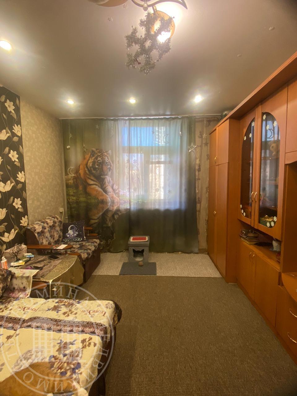 В продаже большая комната