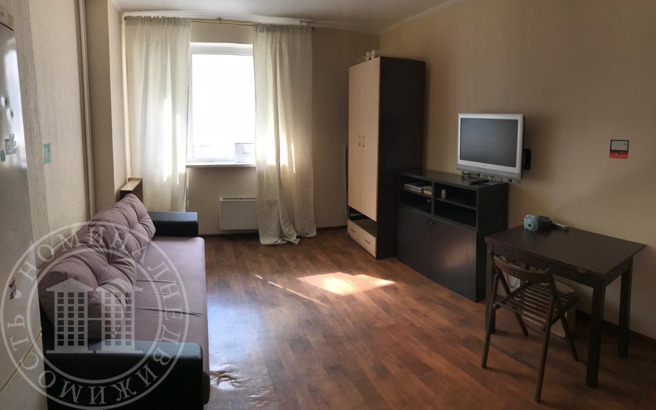 высокий первый этаж огороженная территория видеонаблюдение в подъезде консьерж студия с необходимой мебелью и техникой!
Развитая инфраструктура: в шаговой доступности ботсад, зоопарк, тимирязевский сквер, супермаркеты до метро Заельцовская 10-15 минут ходьбы!