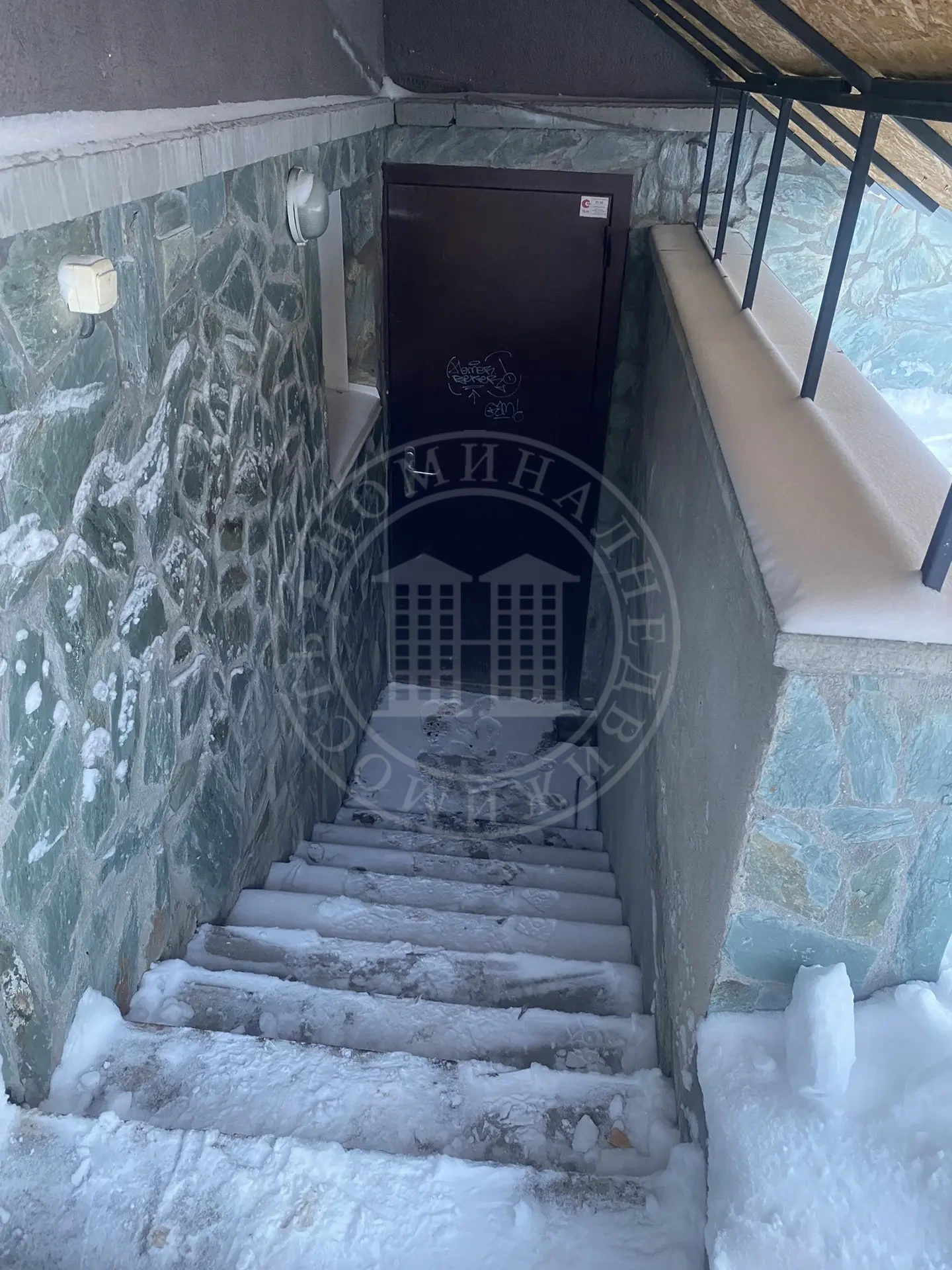 Сдается в аренду помещение под хранение имущества.