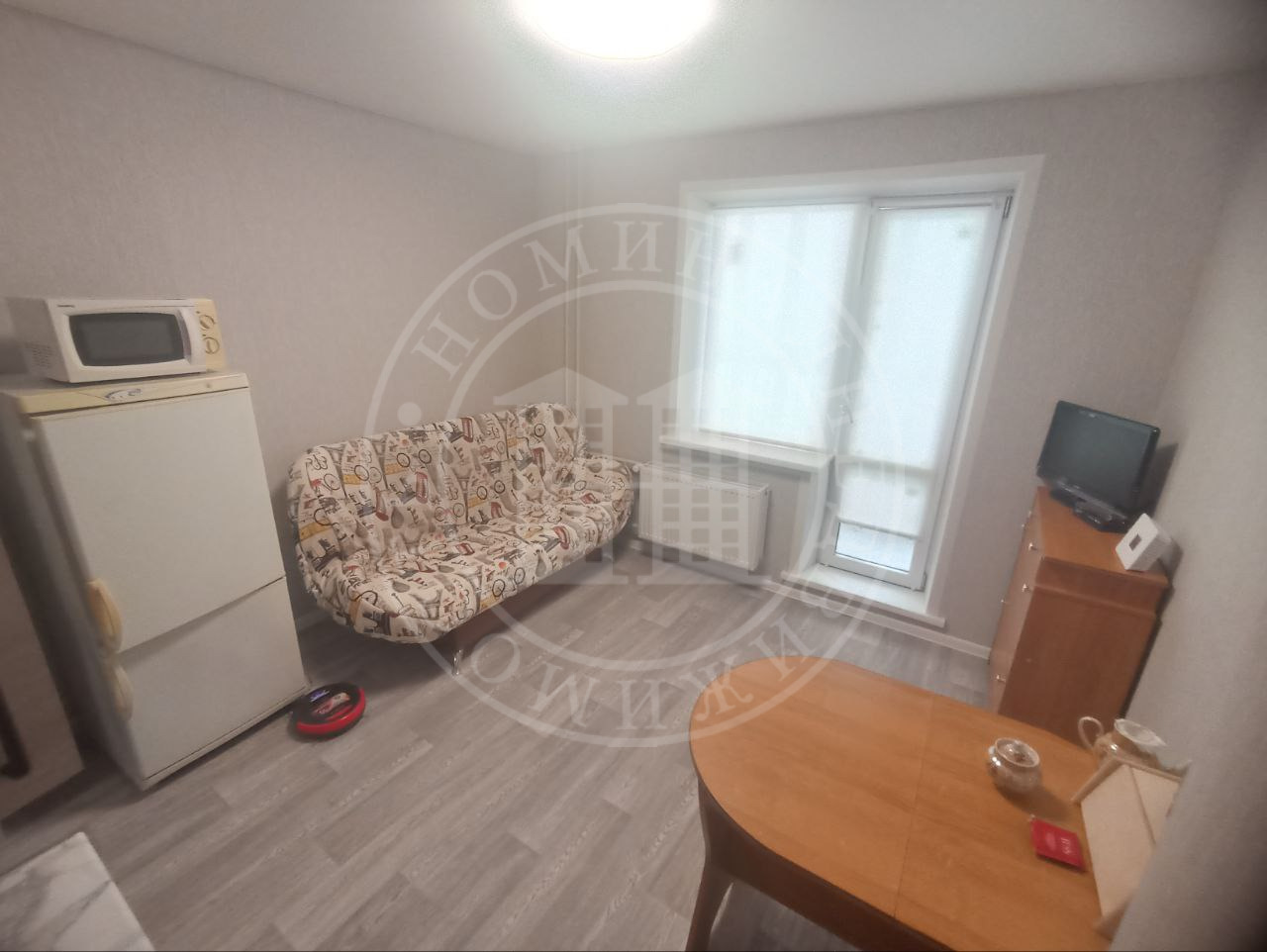 Предлагаем в долгосрочную аренду квартиру-студию в новом доме ​ЖК Околица.
Квартира сдаётся впервые! Отличное состояние укомплектована для проживания всей необходимой мебелью и бытовой техникой.
Квартира видовая с шикарным видом из окна. 